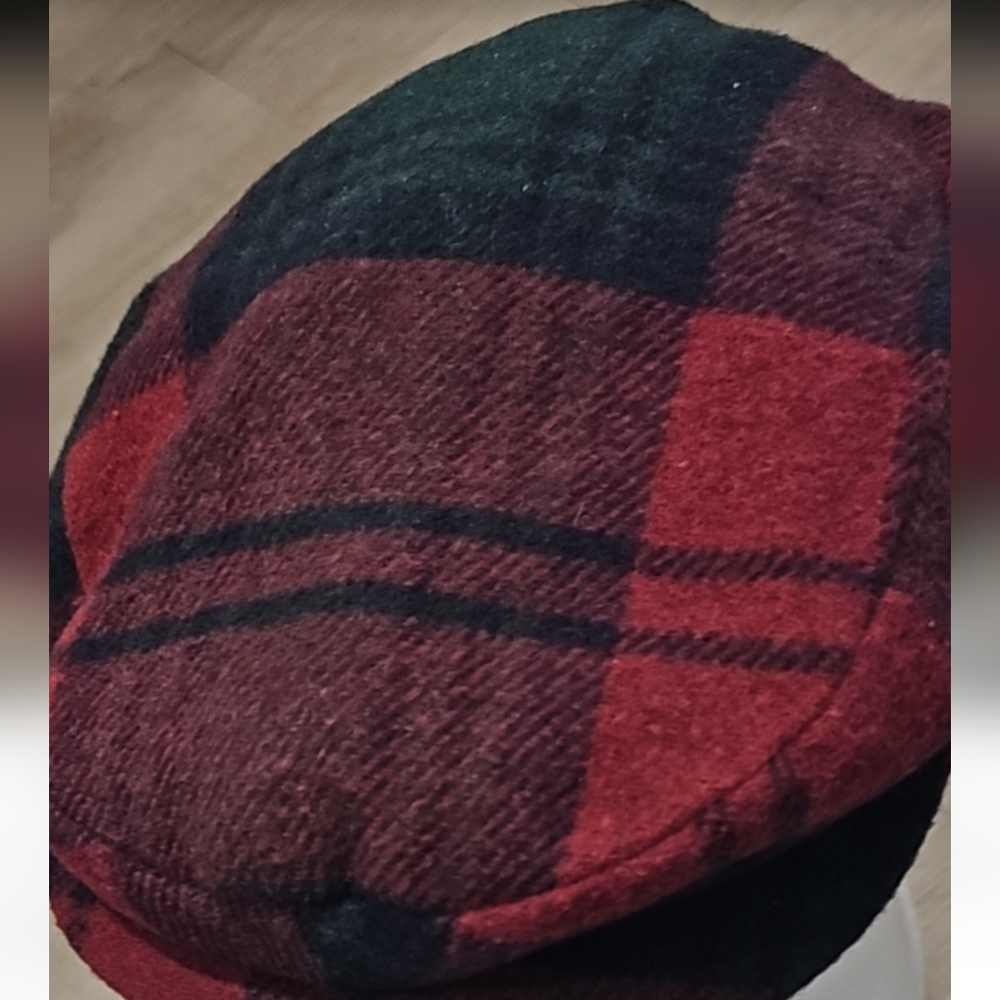 Vtg Wool Plaid Apple Jack Cap. Classic Red and Black Plaid Flat Cap - Picture 3 of 9
